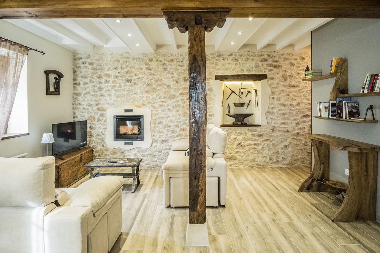 Hotel Rural El Yunque Santibanez de la Pena Εξωτερικό φωτογραφία